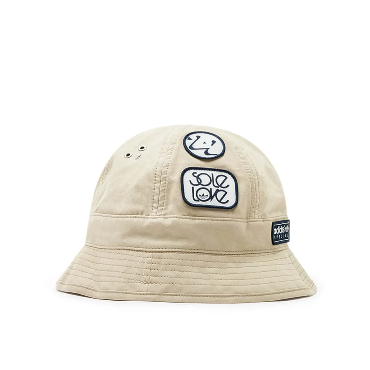 adidas Patch Bucket Hat (Beige)